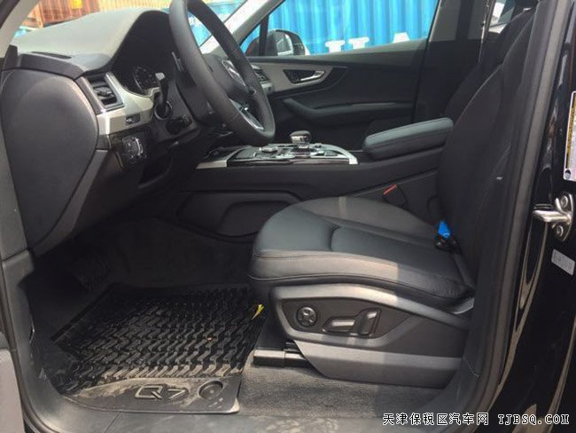 2017款奥迪Q7加规版七座SUV 全景/MMI导航现车72万特惠