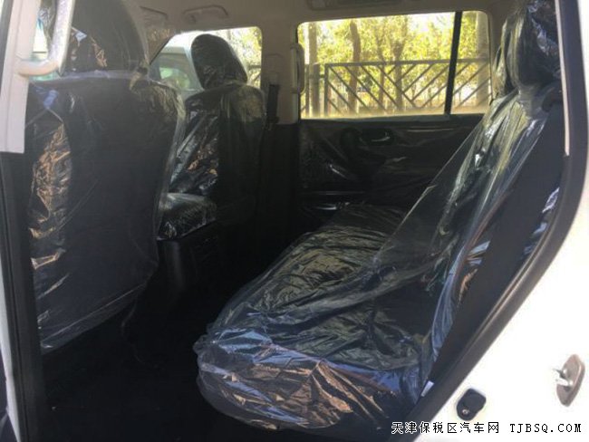 2017款日产途乐Y62中东版4.0L 平行进口车热卖56.5万起