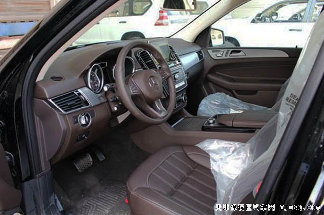 2017款奔驰GLE400运动型越野 平行进口车享折扣