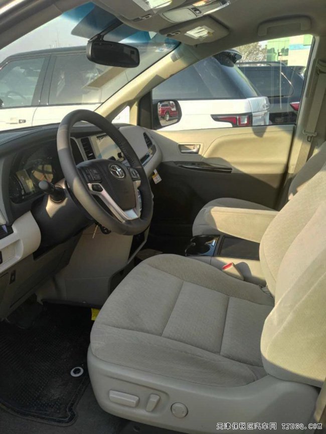 2016款丰田塞纳3.5L两驱XLE版 八座/电动门现车45万起