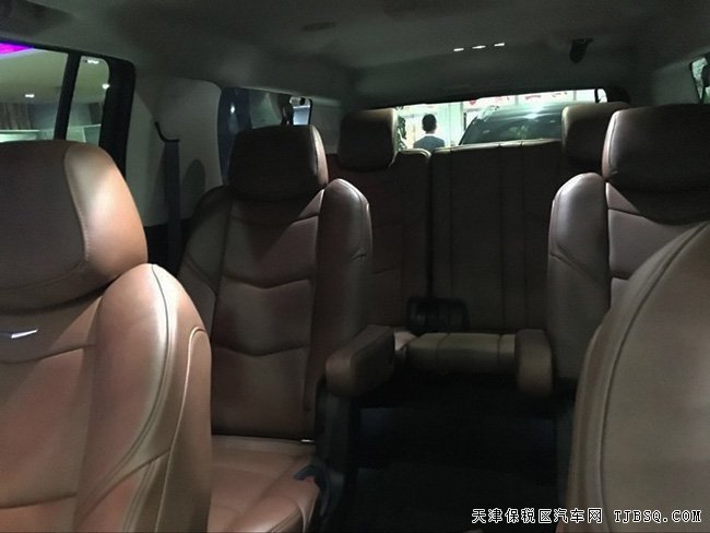 16款凯迪拉克凯雷德6.2L加规版 全尺寸越野享折扣