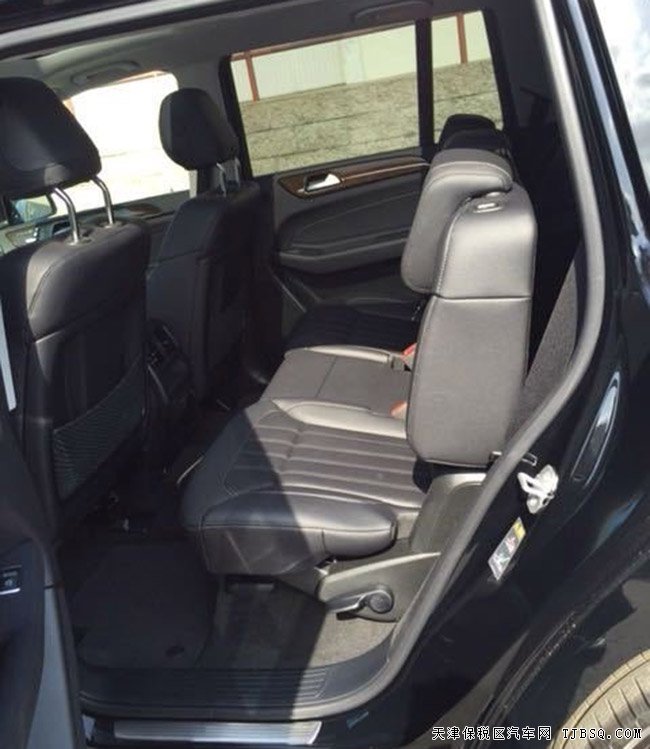 2017款奔驰GLS450七座SUV 平行进口车天津港呈现