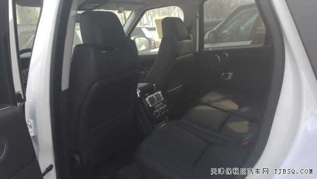 2016款路虎揽胜3.0T行政版报价 平行进口优惠尽享