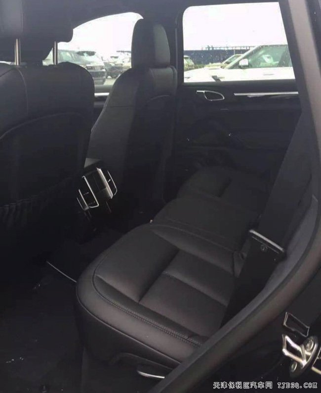 2016款保时捷卡宴3.6L汽油版 18S轮/全景/BOSE现车93万