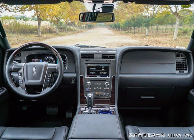 2017款林肯领航员3.5T墨规长轴版 5.7米现车93.5万优购