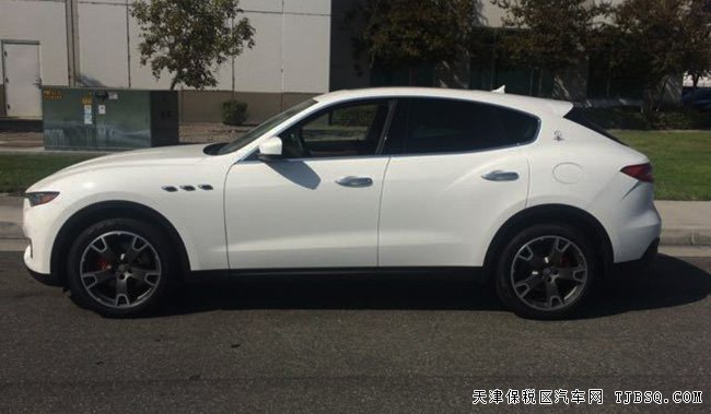 17款玛莎拉蒂levante美规版 全景天窗/前后加热107万预订