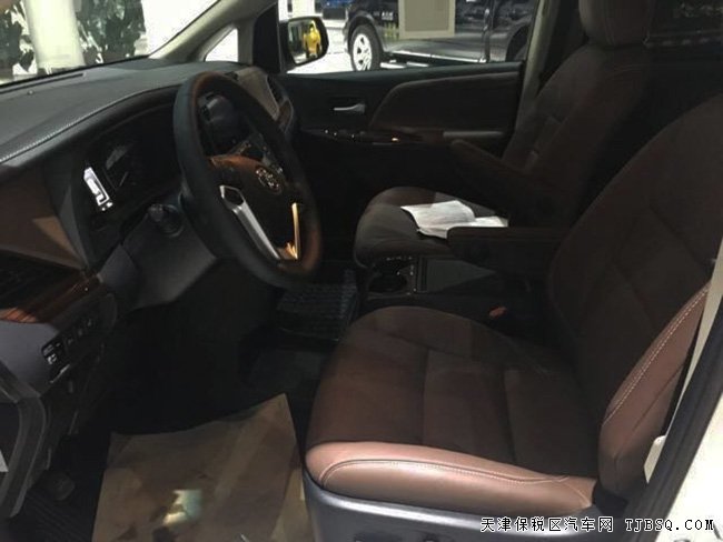 2017款丰田塞纳商务车报价 3.5L四驱顶配优惠购