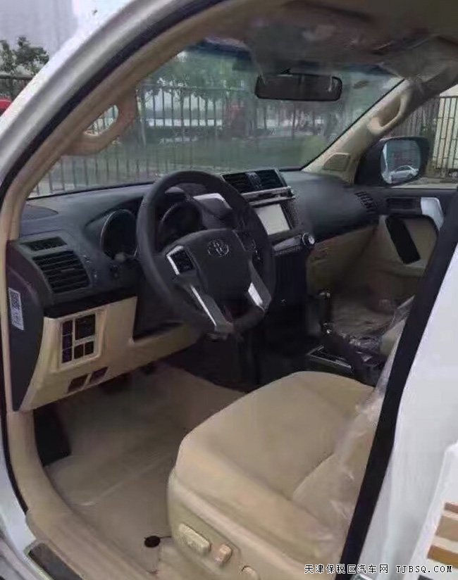 2016款丰田普拉多2700中东版 9气囊/外挂备胎现车43.5万