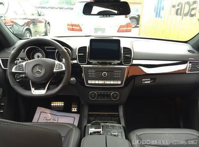 2017款奔驰GLS63AMG加规版5.5T 平行进口现车优惠尊享