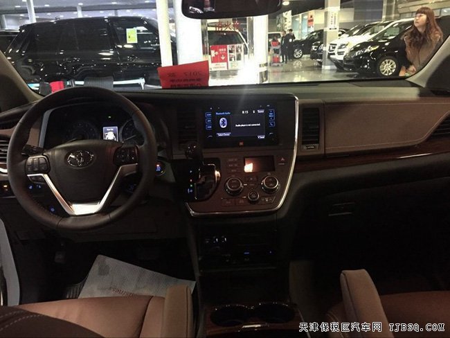 2017款丰田塞纳3.5L经典商务MPV 现车优惠巨献