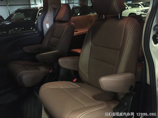 2017款丰田塞纳3.5L经典商务MPV 现车优惠巨献