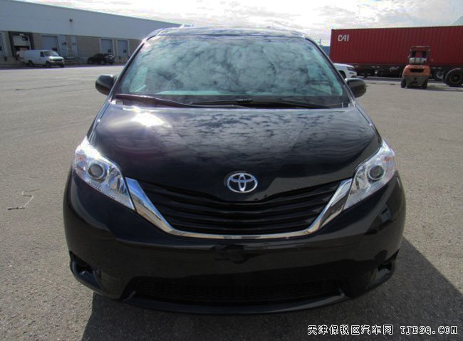 2017款丰田塞纳3.5L四驱版 经典商务MPV现车享折扣