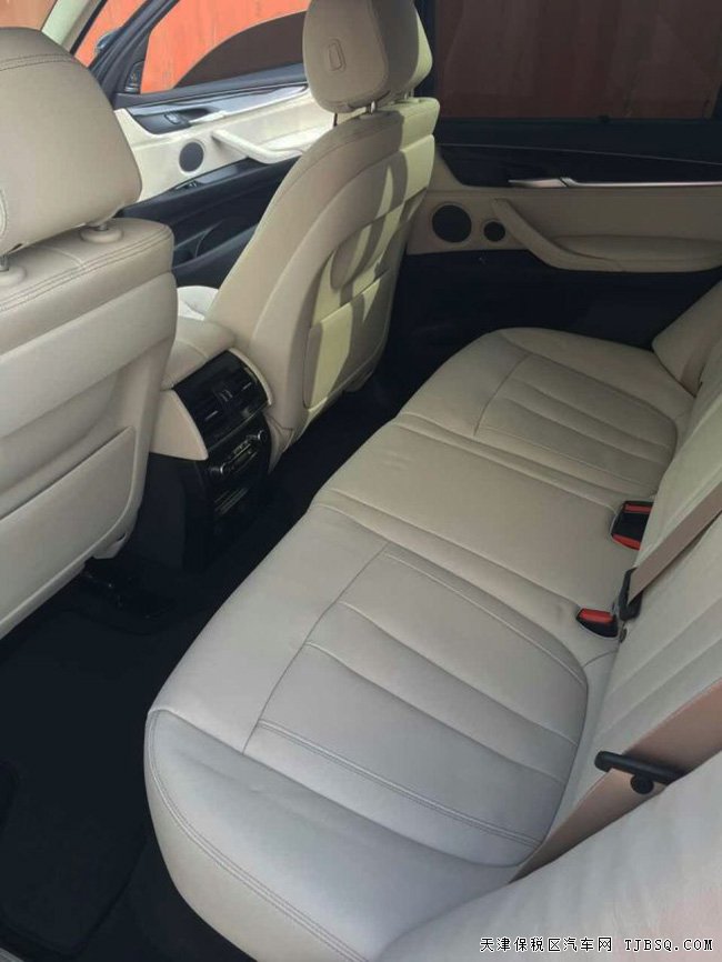 2017款宝马X5加规版 全景/豪华包/Xline包现车76万优购