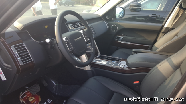 2016款路虎揽胜3.0T行政汽油版 滑动全景/19轮现车127万
