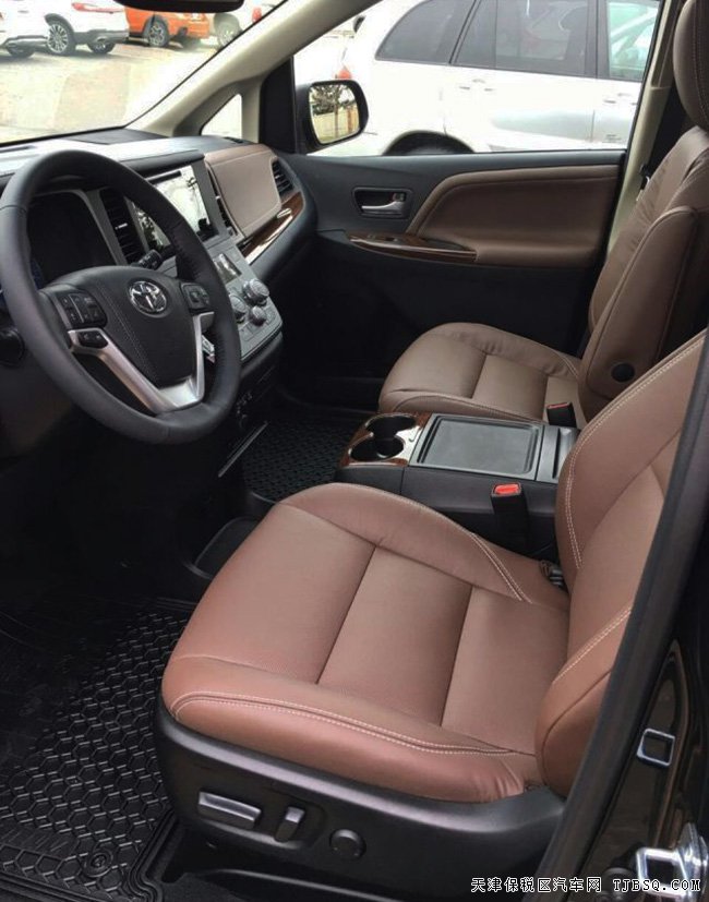 17款丰田塞纳3.5L两驱版/四驱版MPV 天津港现车43.8万起