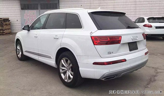 2017款奥迪Q7加拿大版 20轮/全景/七座现车热卖73.5万购