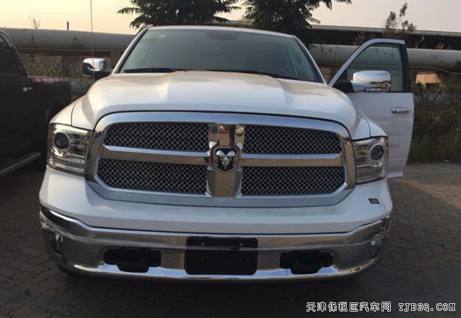 2017款道奇公羊5.7L长角号皮卡 天津港现车乐享折扣