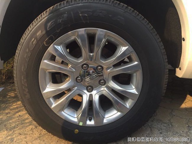 2017款道奇公羊5.7L长角号皮卡 天津港现车乐享折扣