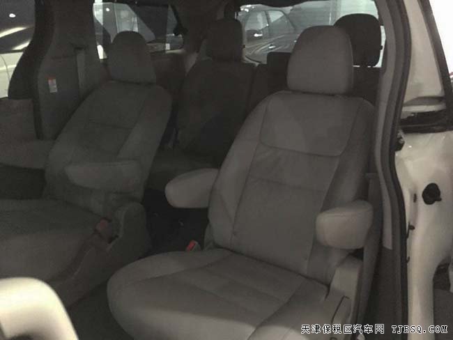 2016款丰田塞纳3.5L两驱版商务车 现车优惠特卖