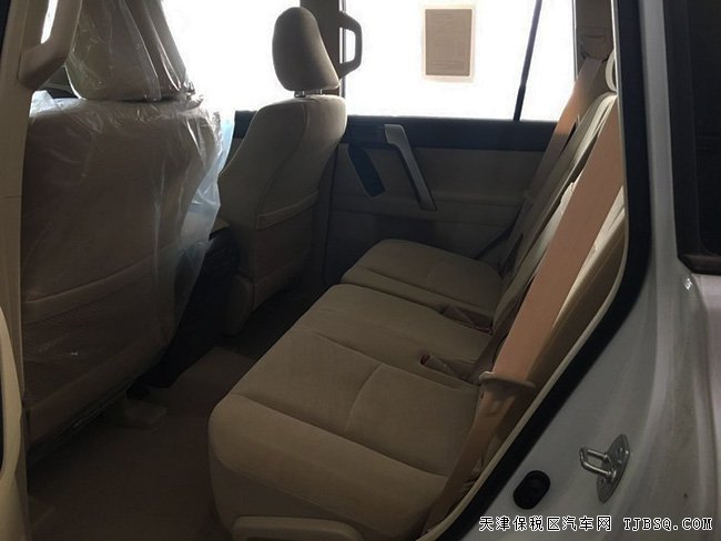 平行进口车丰田普拉多2700中东版 17款现车优惠来袭