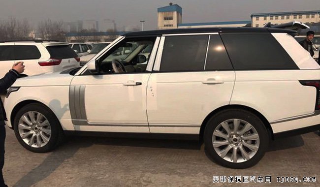 2016款路虎揽胜3.0T柴油Vogue版 平行进口现车119万购
