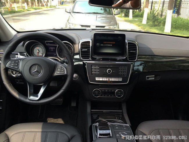 2017款奔驰GLS450美规版 雷测/全景/外观包现车112万起