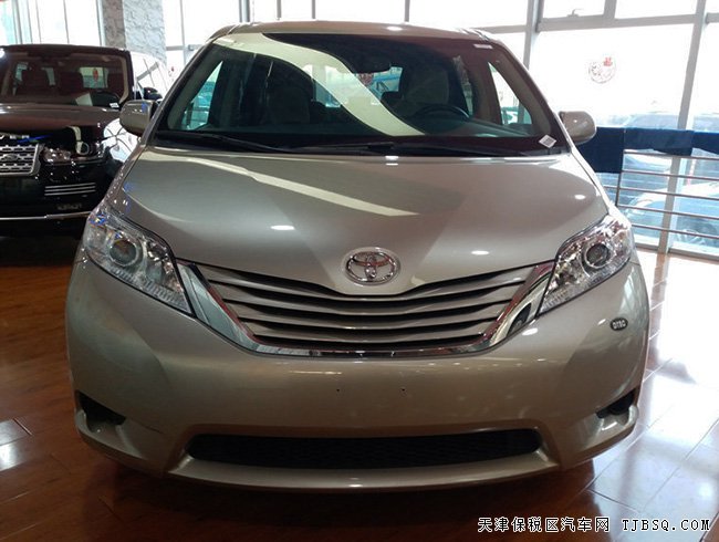 2017款丰田塞纳3.5L两驱/四驱版 电动门/八座现车42.5万