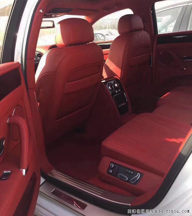 2017款宾利飞驰4.0T V8欧规版 五座/舒适包现车289万起