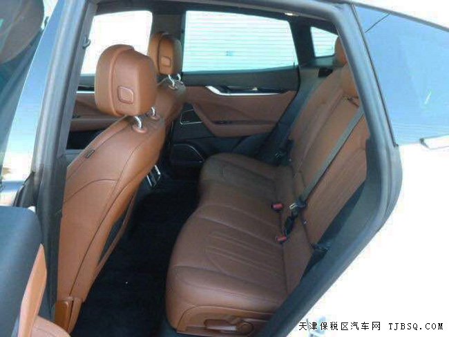 2017款玛莎拉蒂levante美规版 豪华包/全景现车106万购