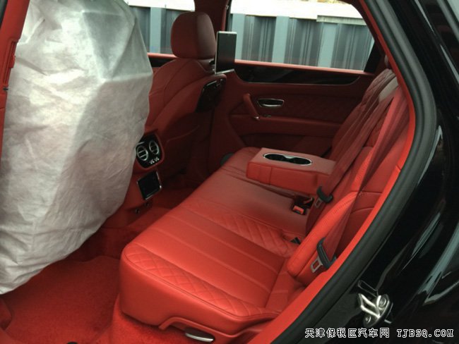 2018款宾利添越6.0T W12欧规版 21轮/滑动全景现车400万