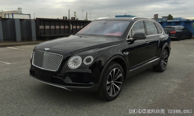 2018款宾利添越6.0T欧规版 21轮/全景/电吸门现车400万