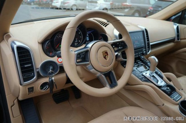 2017款保时捷卡宴3.6L汽油铂金版 现车热卖乐享折扣