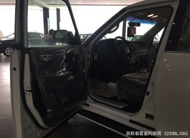 2017款日产尼桑途乐Y62中东版 七座SUV现车优惠呈现