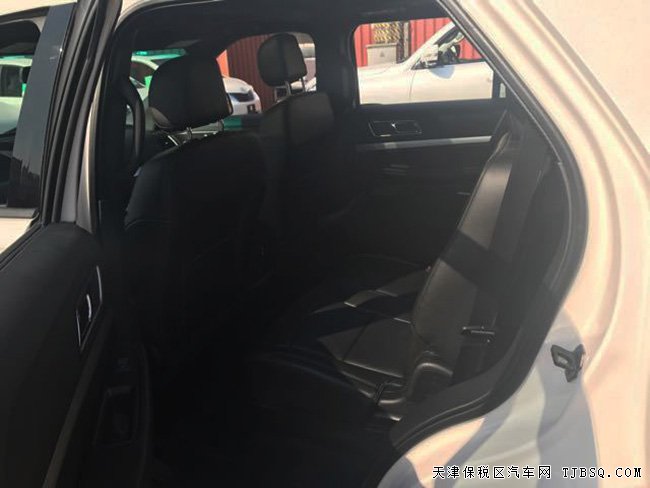 2017款福特探险者2.3T加规版七座SUV 201A包现车44.5万