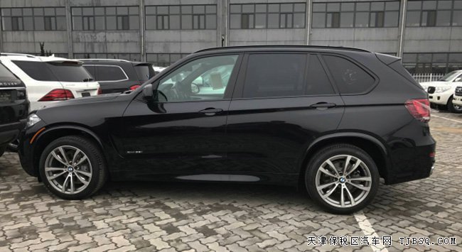 2017款宝马X5M包加规版 M运动包/高级加强包现车78万起