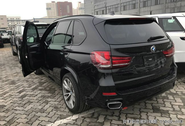 2017款宝马X5M包加规版 M运动包/高级加强包现车78万起