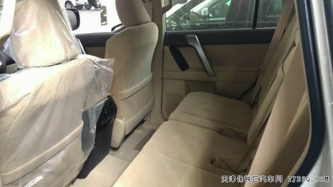 2017款丰田普拉多2700中东版 天窗/后挂备胎现车41.8万