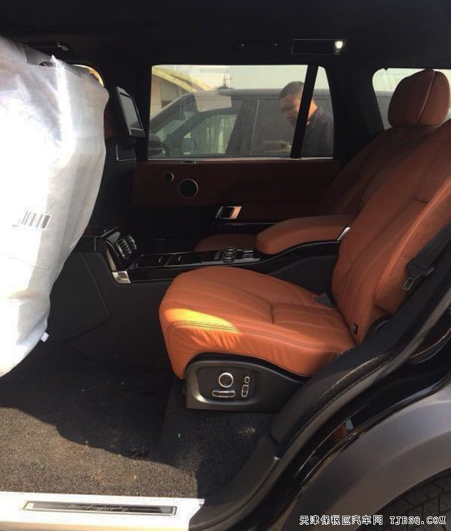 16款路虎揽胜3.0T柴油创世加长版 22轮/抬显现车158万起