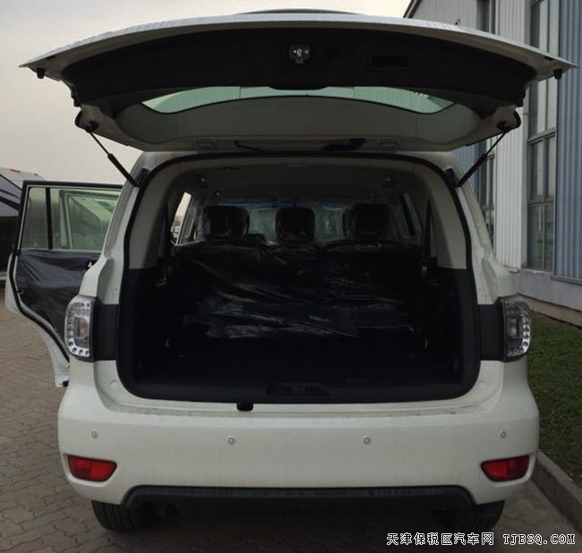 17款日产尼桑途乐Y62七座SUV 中东版现车优购