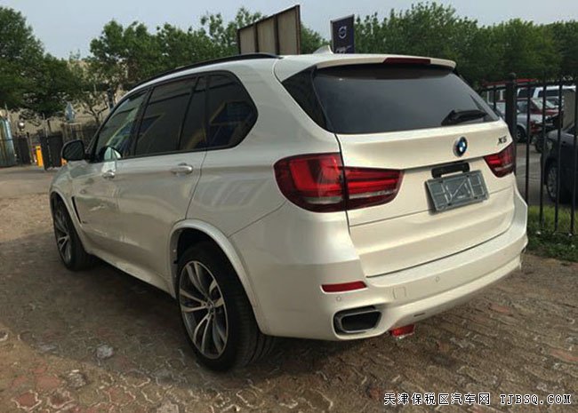 2016款宝马X5M包版3.0T 平行进口车热销优惠让利