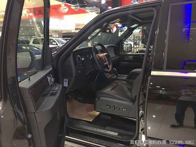 2017款林肯领航员3.5T豪华美系SUV 现车惠满津城