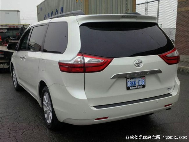 2017款丰田塞纳3.5L四驱顶配版 双天窗/18轮现车63万购