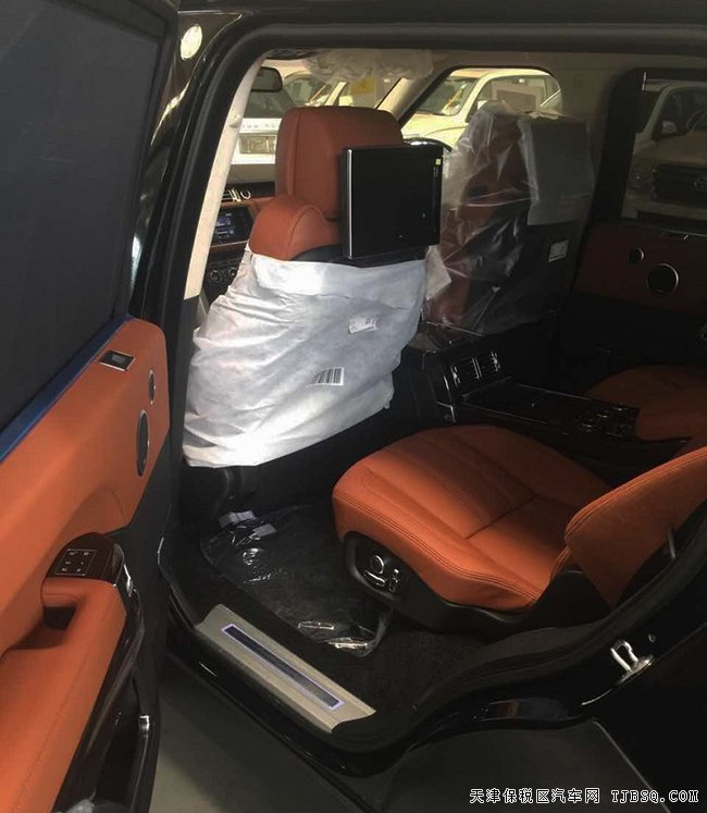 2017款路虎揽胜3.0T创世加长版 经典越野优惠尊享