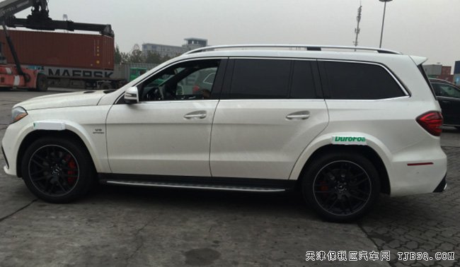 平行进口17款奔驰GLS63AMG加规版 17款现车享折扣