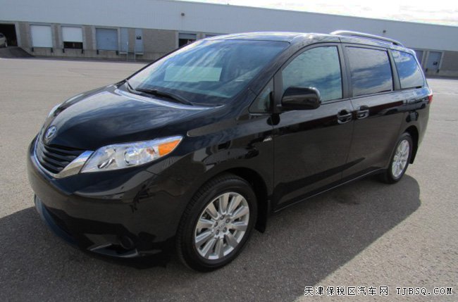 2017款丰田塞纳3.5L四驱版 18轮/双电动门现车报价48万