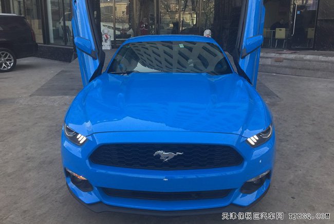 2017款福特野马2.3T美式肌肉跑车 剪刀门版特惠
