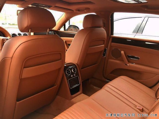 2017款宾利飞驰4.0T欧规版 5座/电吸门/天窗现车260万起