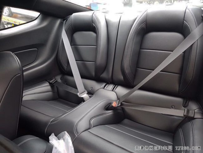 2017款福特野马2.3T墨规版 P版肌肉跑车现车34万优惠购