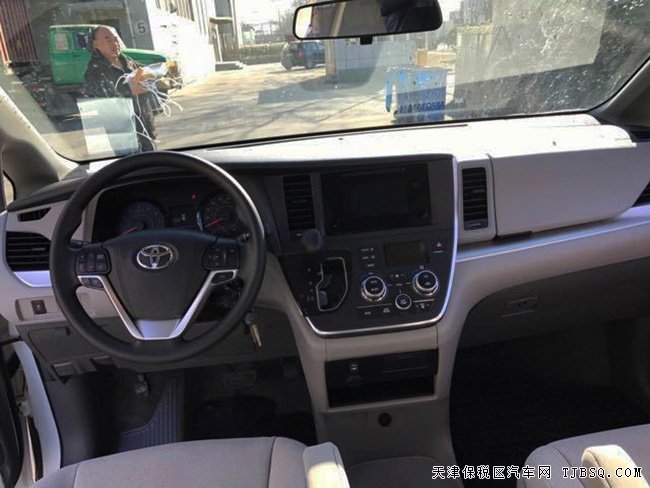 2017款丰田塞纳3.5L两驱版 平行进口车报价39.5万特惠