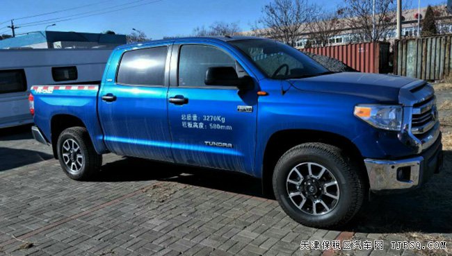 2017款丰田坦途SR5 TRD加规版皮卡 平行进口车42.5万起